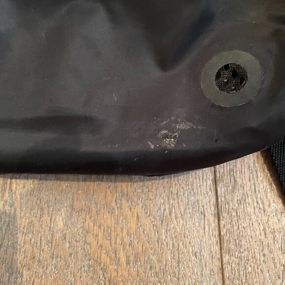 LuluLemon Run All Day Backpack | Size 16.5" x 9.5" x 6" | Black/Tan Inside - Picture 5 of 6